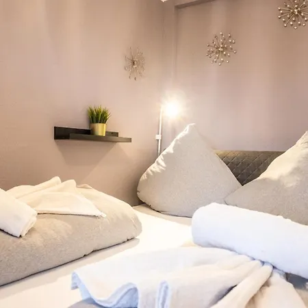 Messewohnung Fuer 4 Gaeste Mit Kostenlosem Parkplatz * Hanôver