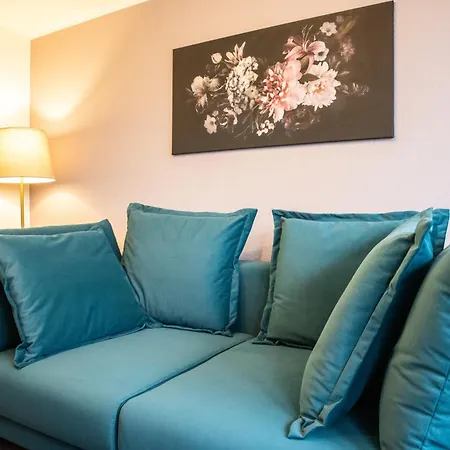 Apartment Messewohnung Fuer 4 Gaeste Mit Kostenlosem Parkplatz