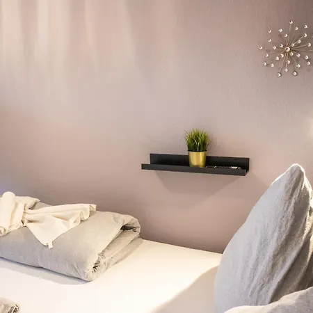 Appartement Messewohnung Fuer 4 Gaeste Mit Kostenlosem Parkplatz Hannover