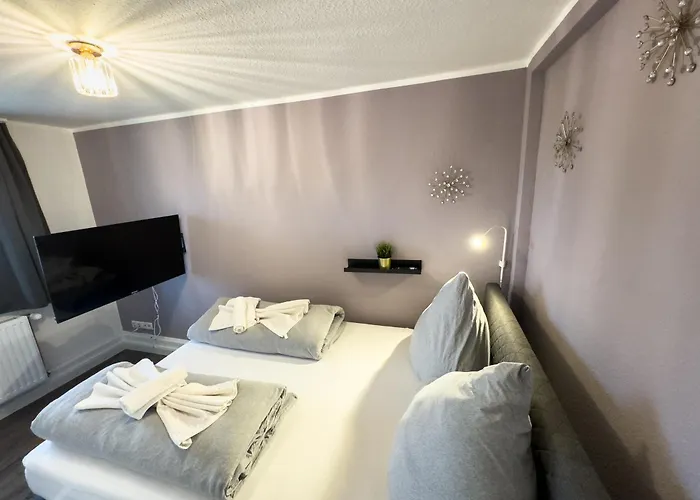 Messewohnung Fuer 4 Gaeste Mit Kostenlosem Parkplatz הנובר