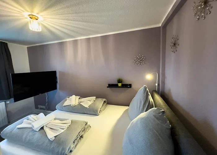 Messewohnung Fuer 4 Gaeste Mit Kostenlosem Parkplatz דירה