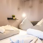 Messewohnung Fuer 4 Gaeste Mit Kostenlosem Parkplatz * Ανόβερο