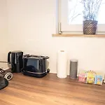 Messewohnung Fuer 4 Gaeste Mit Kostenlosem Parkplatz * Ανόβερο