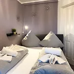 Διαμέρισμα Messewohnung Fuer 4 Gaeste Mit Kostenlosem Parkplatz *