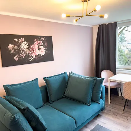 Messewohnung Fuer 4 Gaeste Mit Kostenlosem Parkplatz * Ανόβερο